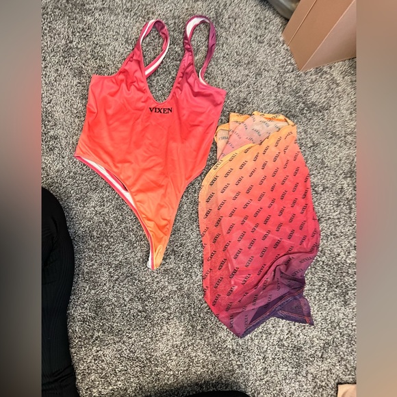 vixen Swim Vixen Swim Medium Used Once For A Photoshoot With Sarong